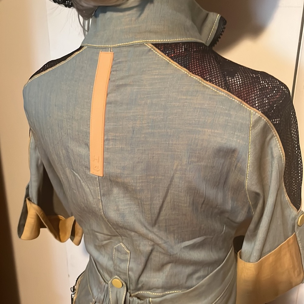 Very unique European dress - Picture 6 of 8